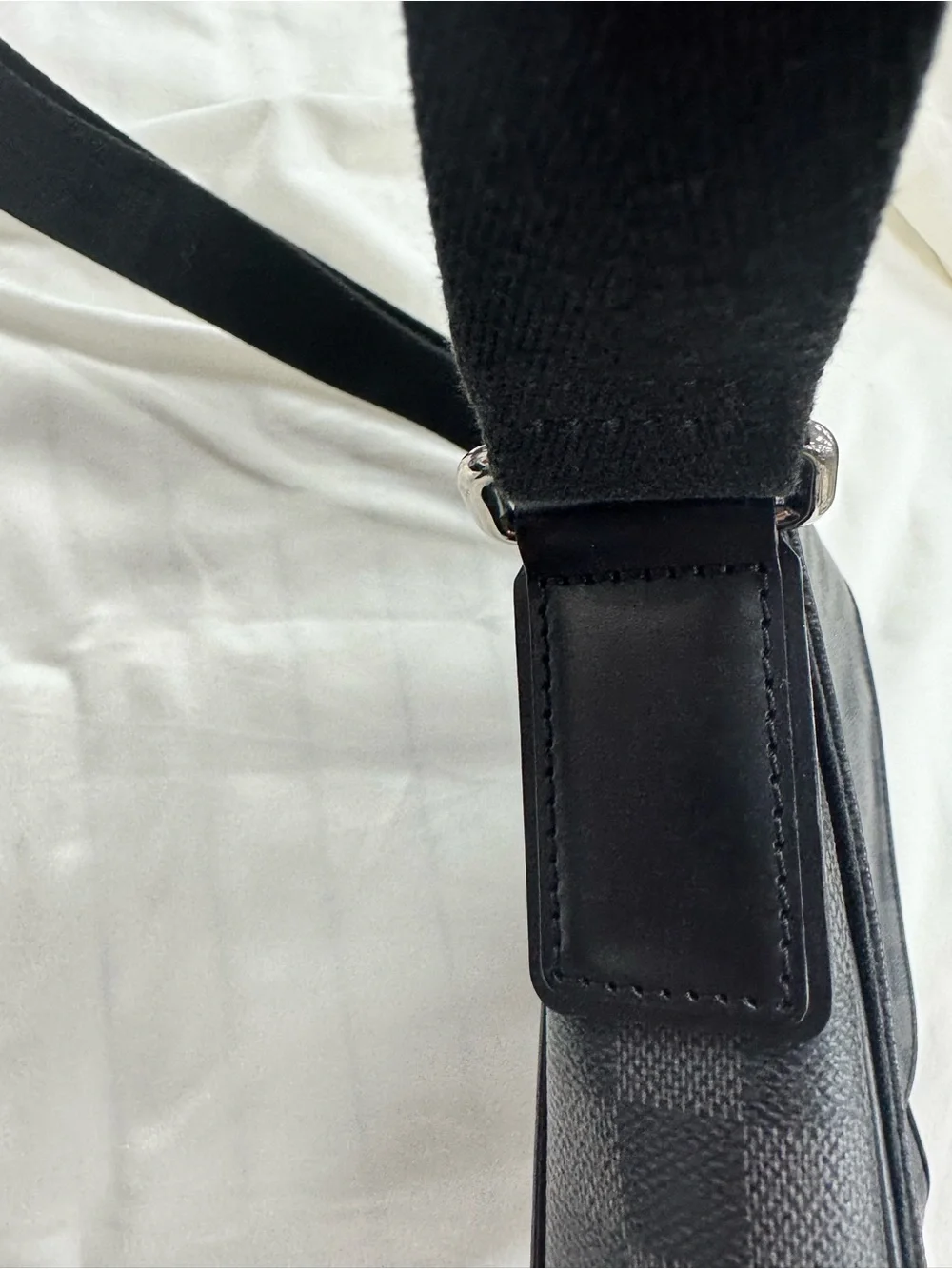 Louis Vuitton Black and Gray Damier Canvas Messenger Bag